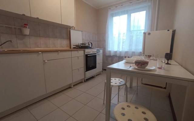 Na Ulitse Verkhnyaya Dubrova 32 Flat