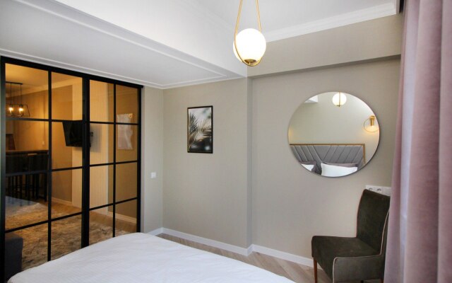 Апартаменты Luxury Apt 196