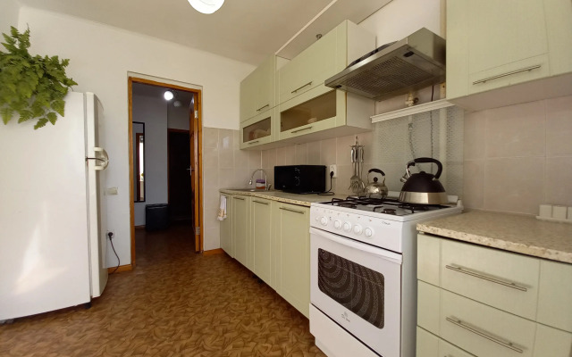 N75 Dve Bolshie Krovati V Tsentr Vselennoj Mr. HOUSE Flat