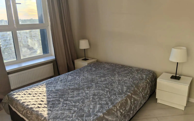 2-Komnatnaya 55m2 Lodzhiya i Parking Flat