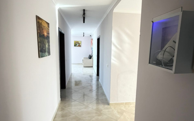 Отель Corner