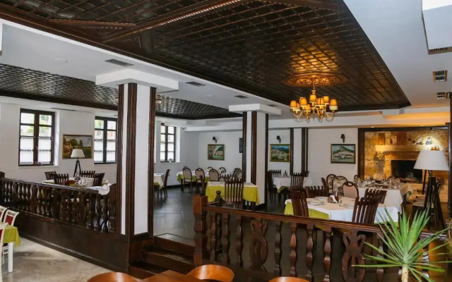 Onufri Hotel