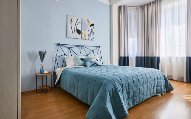 Квартира FlatStay Карповки 16| Большая видовая 4шка с камином