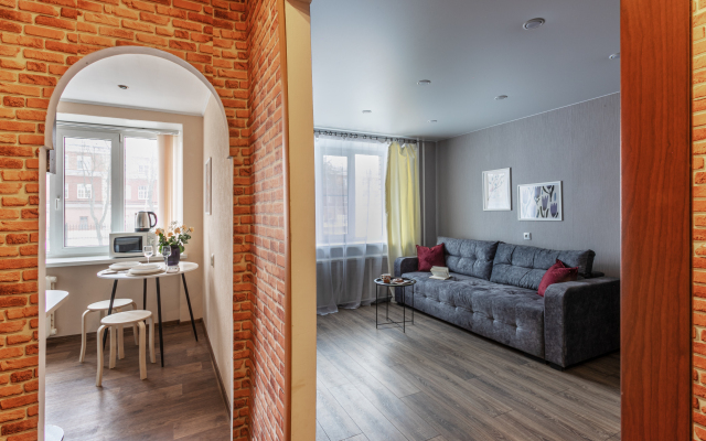 Shikarnye Apartamenty V Tsentre Kronshtadta Apartments