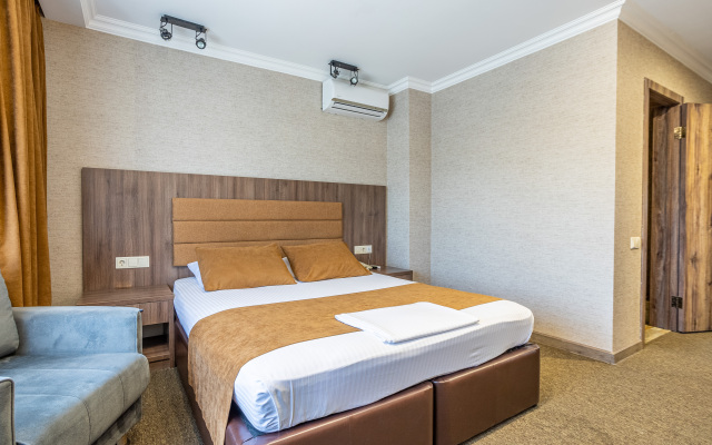 Hotel Marton Sezon