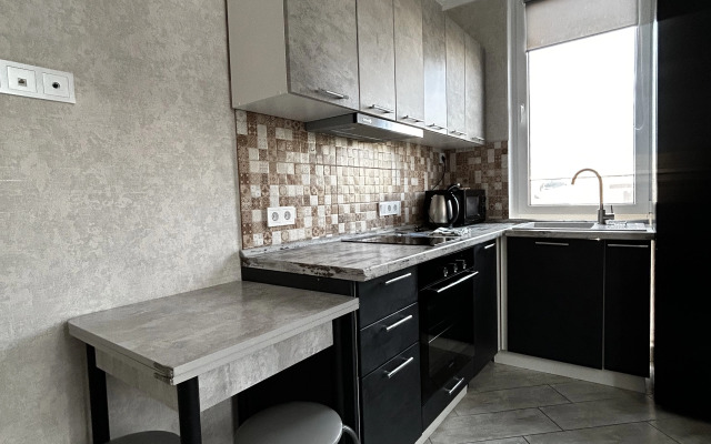 Bakinskaya 26-15 Flat