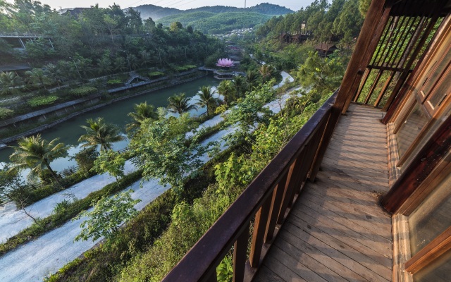 Sankofa Village Hill Resort and Spa Hotel