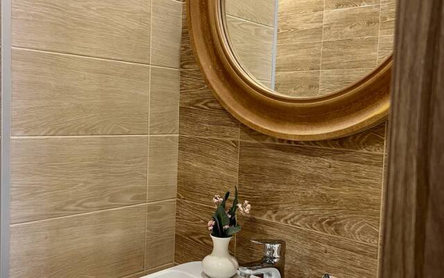 Tolstoy Novomoskovskaya Flat