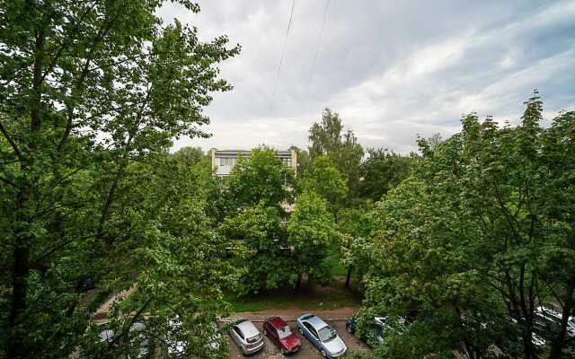 Bolshaya 3-Ka (78 Kv. M) Vozle Vodokhranilischa Flat