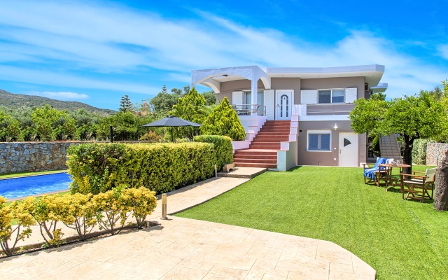 Chania City Heated Pool Villa