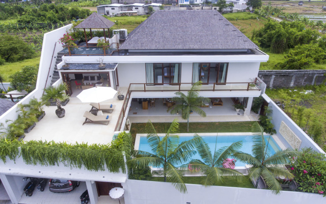 Trendy Villa with Private Pool
