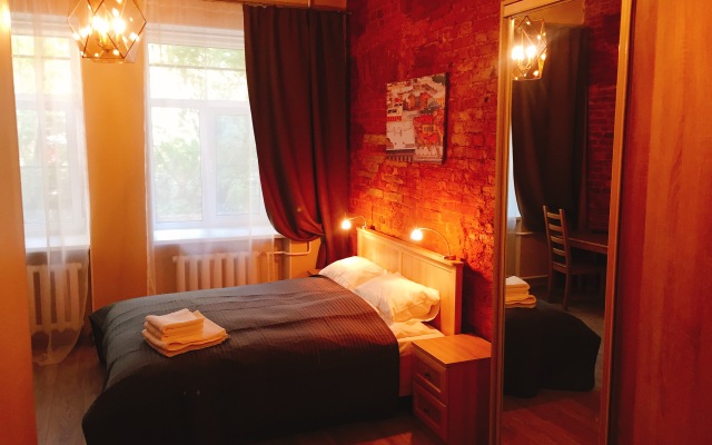 Апартаменты на Караванной 1