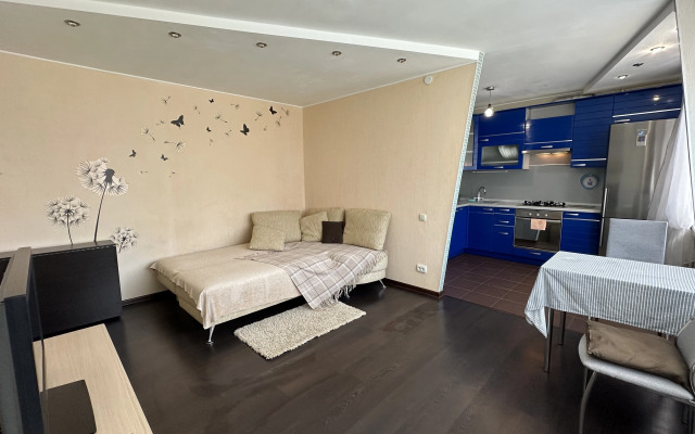 Na Ulitse Leyteyzena 3 Flat