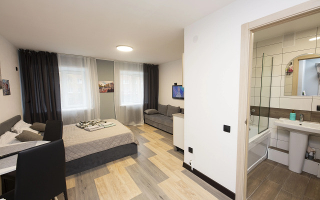 Po ulitse Melnikayte, 83 Flat