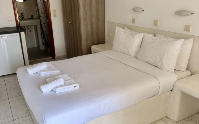 Мини-отель Aegean Nest Studios - Adults only