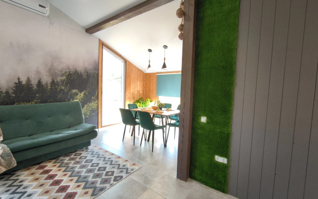 Частный дом на улице Славянская 103