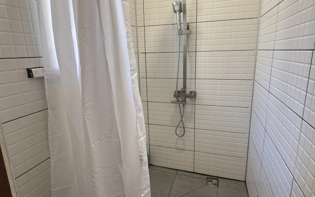 Меблированные комнаты Симпл Сизонс Румс