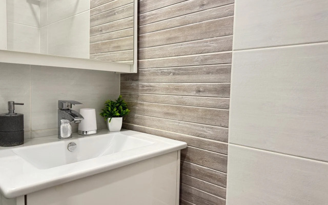 Razmestim Na Ulitse Universitetskaya Naberezhnaya 105 Flat