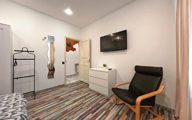 Апартаменты Жуковского 12 Color