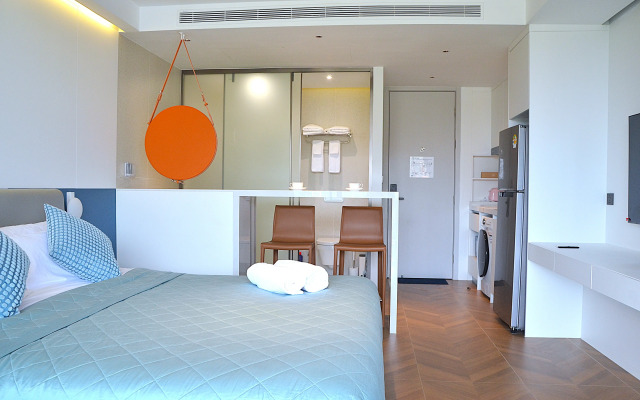 Апартаменты Sunshine Beach Studio