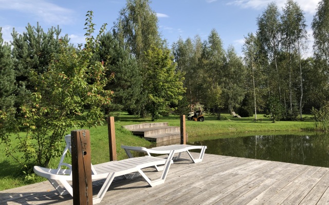 Гостевой Дом с Клёвой Рыбалкой в Своём Пруду, Около Реки