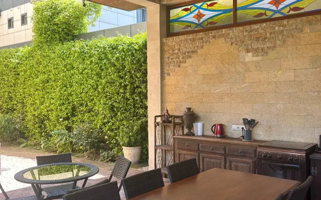 Apelsin Guest House