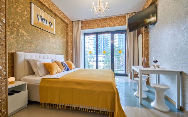 Апартаменты с бассейном Актёр Гелакси