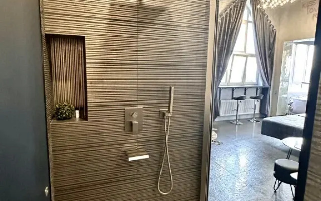 Loft Apart Energy s Dzhakuzi i Vidom na Ozero Apartments