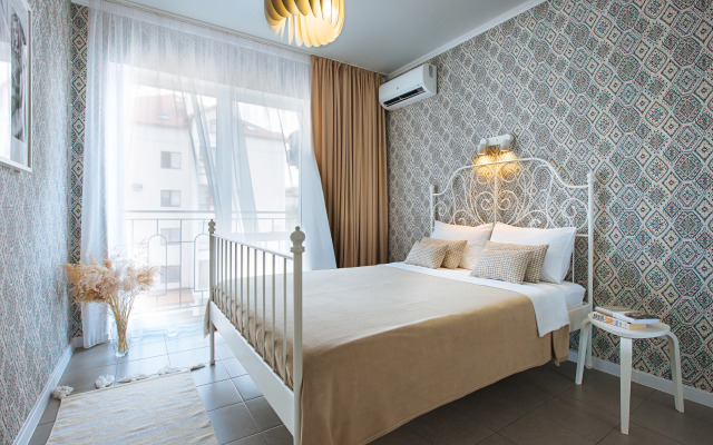 Apart Here Comes The Sun Flat