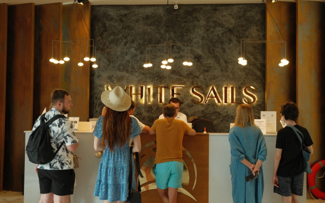 Hotel White Sails Residential