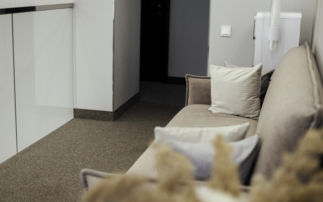 Отель Суворов