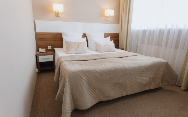 Отель Волхов