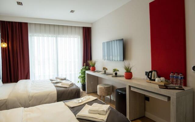 Отель Linda Port Hotel