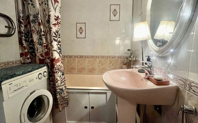 Квартира Творчесская квартира на Жуковского 6