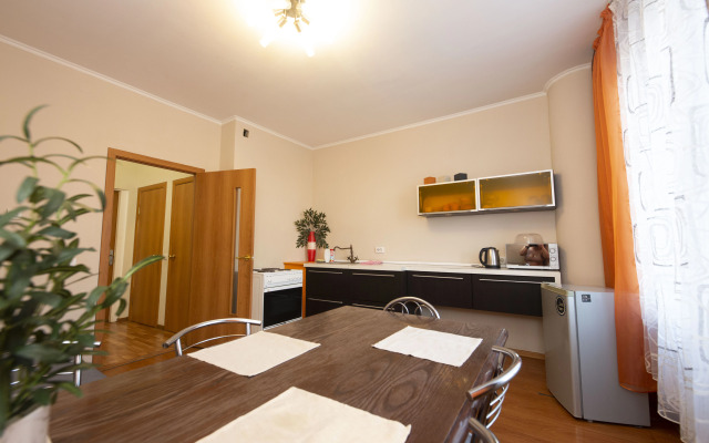 Квартира 3 комнатная квартира улица 50 лет ВЛКСМ 13/3