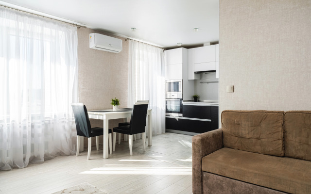 Vozle ZhD vokzala Flat