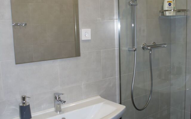 Sever-Yug s baney i chanom Apartments