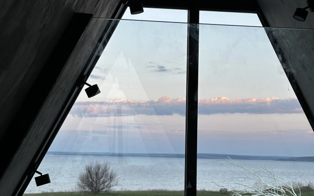 Частный дом на берегу Волги