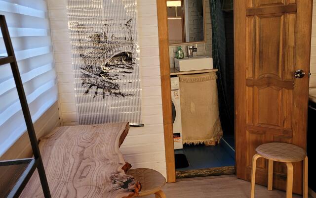 U Snezhnykh Vershin Private house