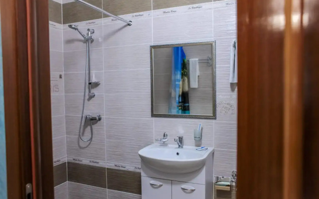 Отель Джулия