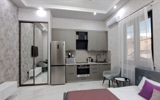 Apartments v Tsentre Sochi na Ulitse Roz