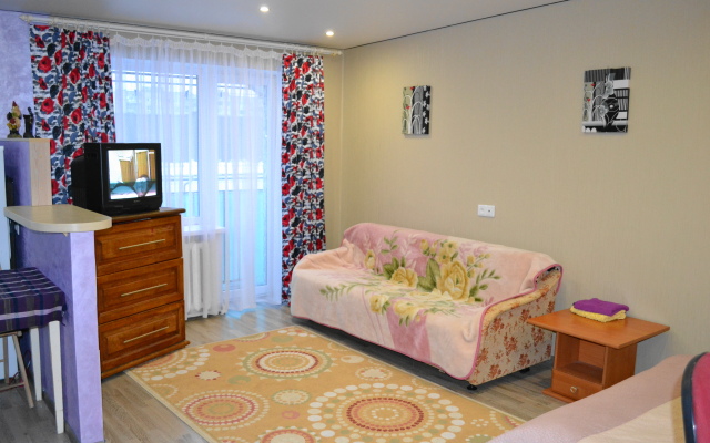 Na Internatsionalnoy Apartment