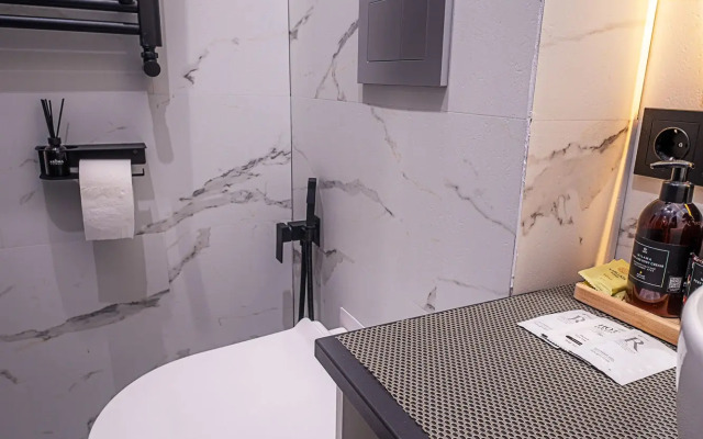 Uyutnaya Kvartira S Udobnym Raspolozheniem Flat