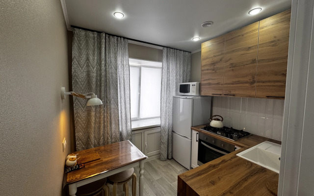 S dizajnerskim Remontom u Nizhnekamskih Term Flat