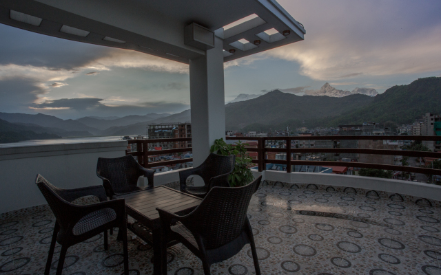 Hotel White Pearl