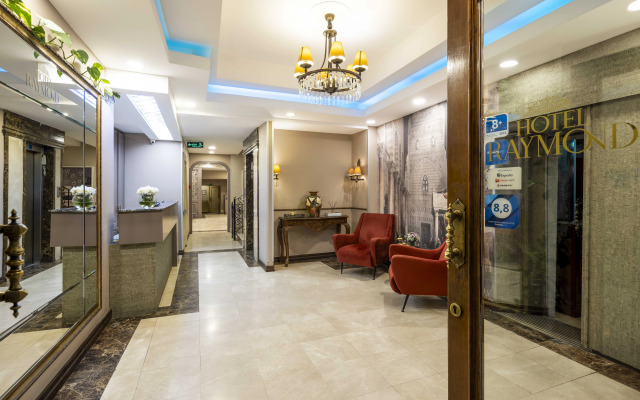 Raymond Old City Hotel