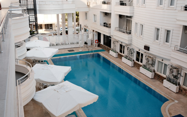 Club Efes Otel