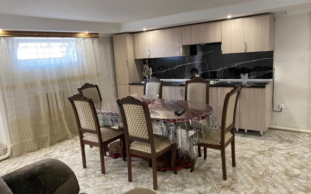 Квартира на цокольном этаже