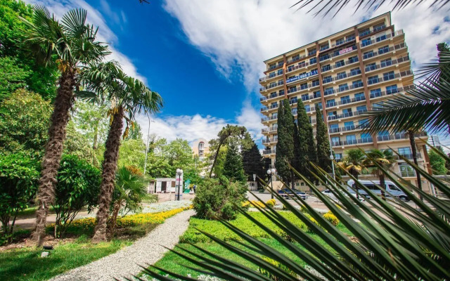 Na Chernomorskoy 6 55 Flat