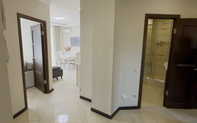 Ajax Na Tsvetochnoy Apartments